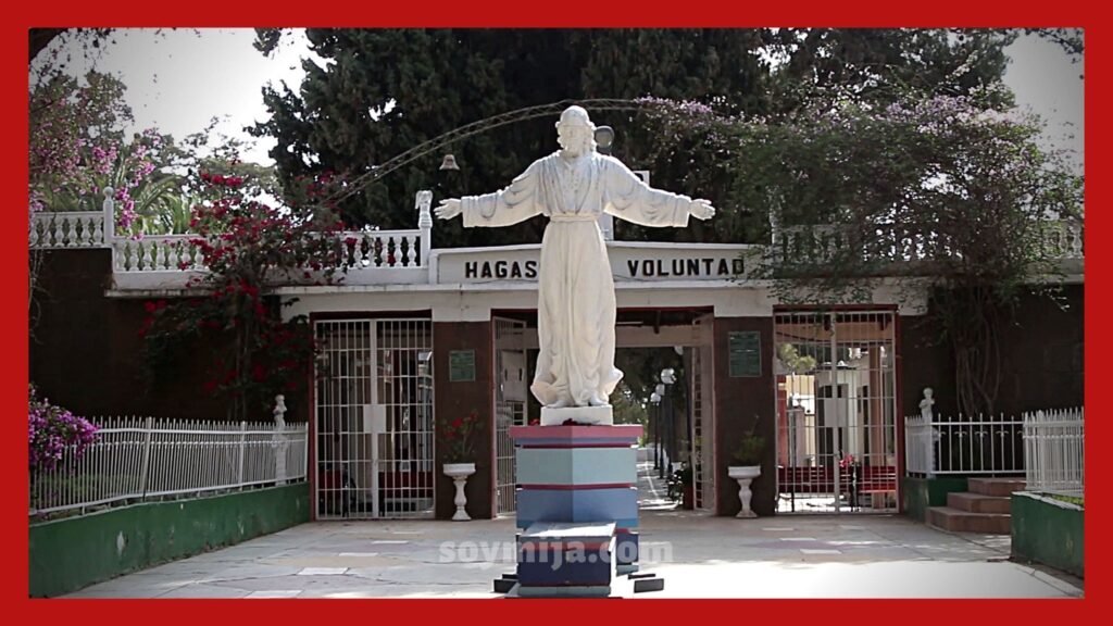 Fachada del cementerio de Punata